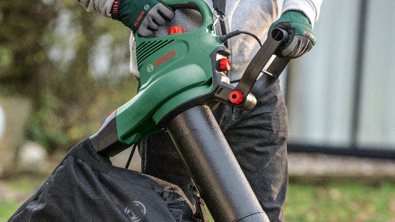 Bosch Laubsauger UniversalGardenTidy 2300