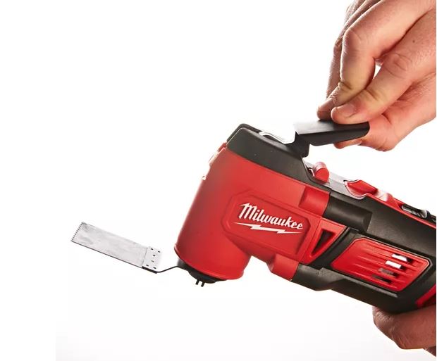 28) Milwaukee Akku Multitool M18 BMT-0 / Sologerät