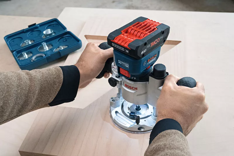 Bosch Akku Kantenfräse GKF 18V-8 Professional 06016C2000