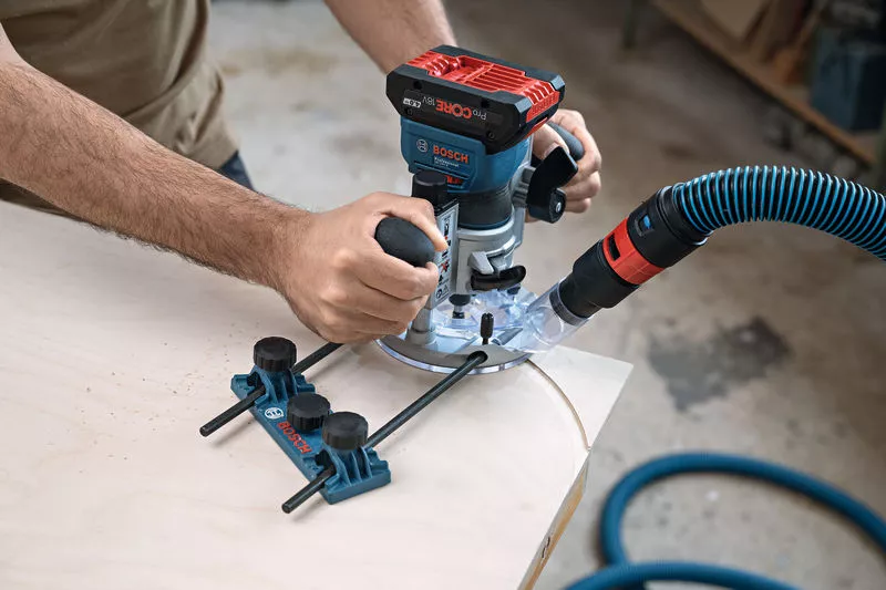 Bosch Akku Kantenfräse GKF 18V-8 Professional 06016C2000