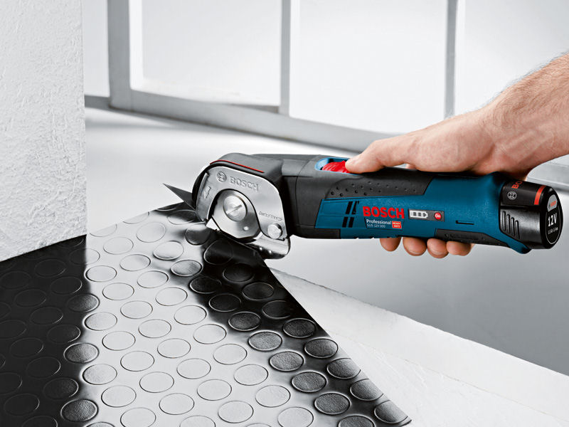 Bosch Akku Universalschere GUS 12V-300 mit L-Boxx / Solo