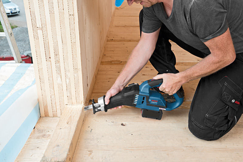 Bosch Akkusäbelsäge GSA 18V-32 Professional / Solo