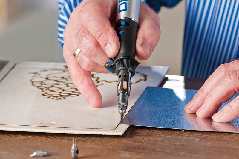 Dremel 204 Pyrographieset - perfekt für Mobile Brandmalerei mit VersaTip