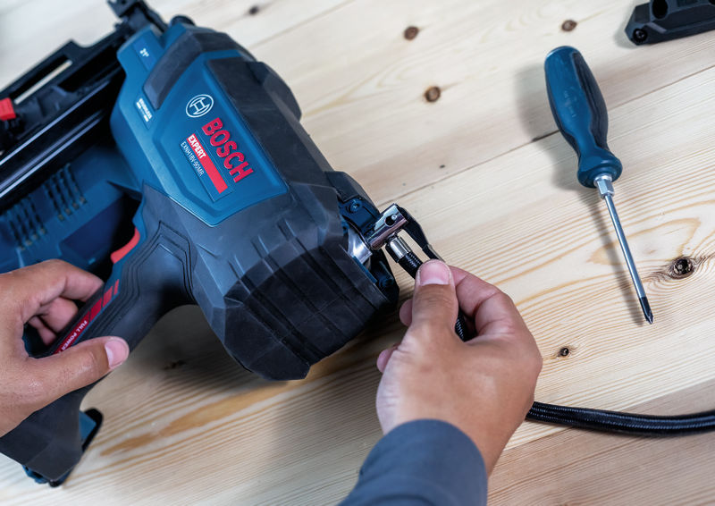 Bosch Akku-Holznagler EXNH18V-90MR / SOLO