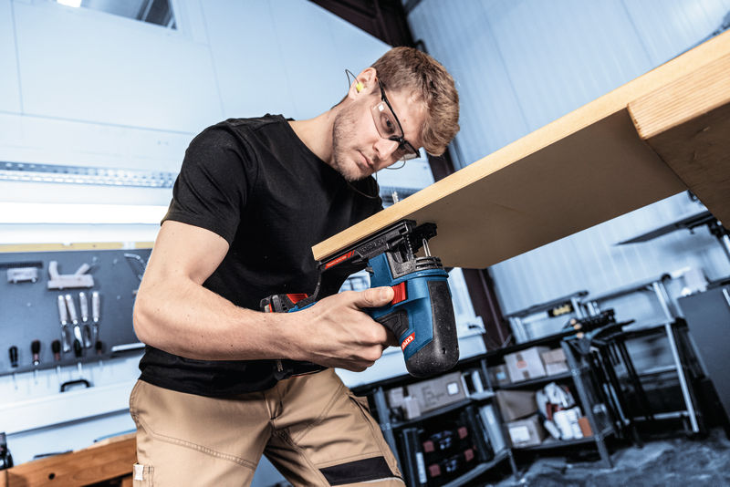 Bosch EXPERT Akku-Stichsäge EXST18V-155S