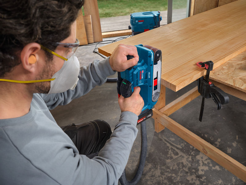Bosch Akku Bandschleifer GBS18V-75