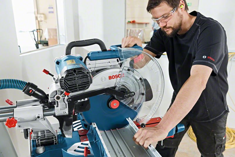 Bosch Kapp- und Gehrungssäge GCM 12 SDE Professional