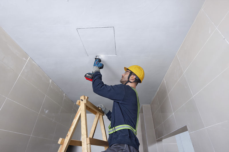 Bosch Akku-Säbelsäge GSA 18V-24