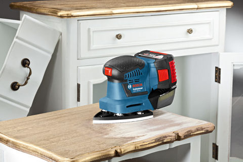 Bosch Akku-Schwingschleifer GSS 18V-10 Professional