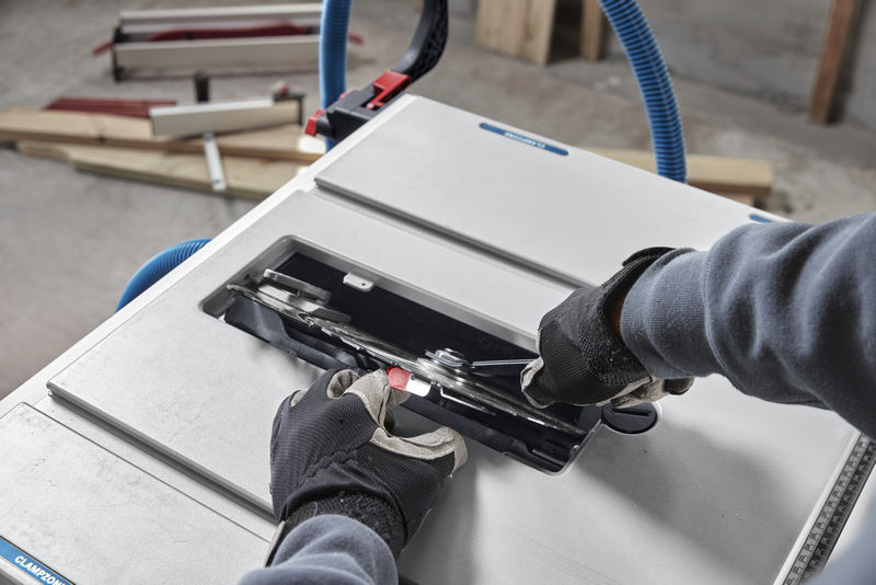 Bosch Akku-Tischkreissäge GTS 18V-70 - SOLO