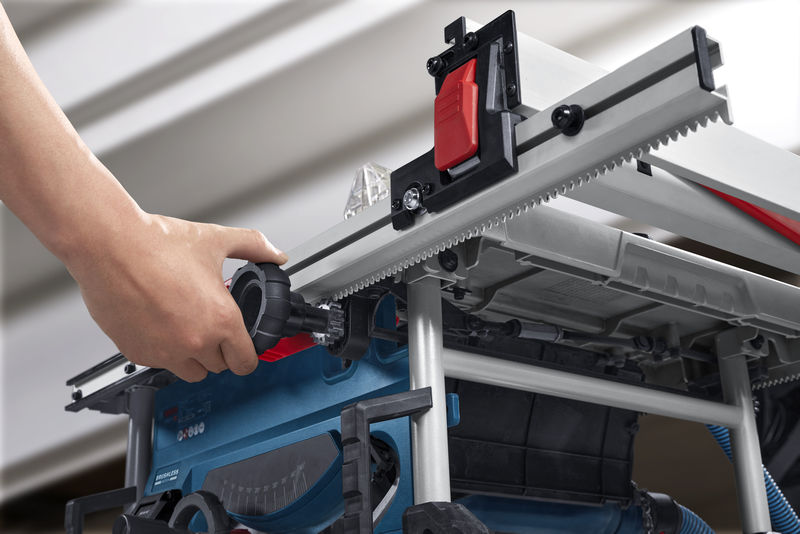 Bosch Akku-Tischkreissäge GTS 18V-70 - SOLO