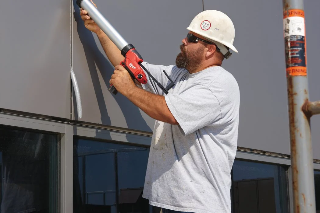 25) Milwaukee Akku Kartuschenpresse M12 PCG/400